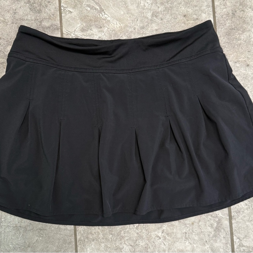 Athleta Black athletic skirt. Sz Medium